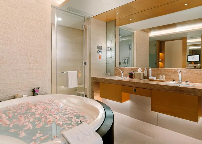 Hotel Okura 5*