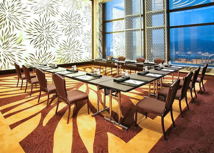 Okura Hotel 5*